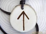 Runen Amulett "Tiwaz"