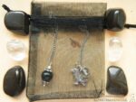 Krafttier Pendel "Rabe" – Bild 4