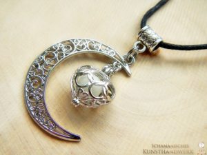 Mond Amulett "Blauer Mond"