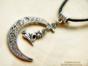 Mond Amulett "Hagazussa"