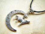 Mond Amulett "Krafttier Wolf"