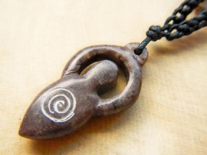Speckstein Amulett "Göttin der Natur"