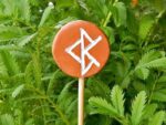 Spiritueller Gartenstecker "Binderune" – Bild 8