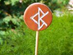Spiritueller Gartenstecker "Binderune" – Bild 9