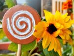 Spiritueller Gartenstecker "Spirale" – Bild 14