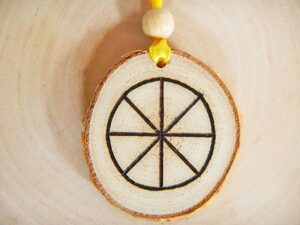 Ostara Anhänger "Jahresrad"