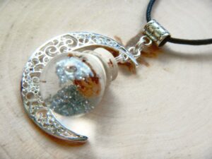 Mond Amulett "Mondwasser"
