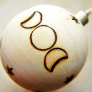 Weihnachtskugel "Schneemond" von oben (Abb. ähnlich)