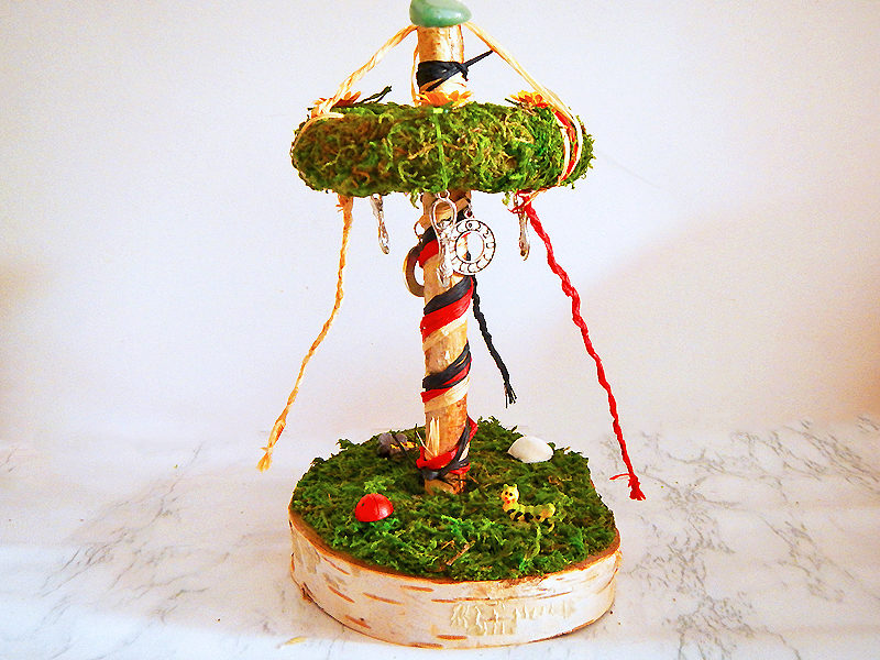Beltane Baum "Göttin" von der Seite - Mutter Göttin (Abb. ähnlich)