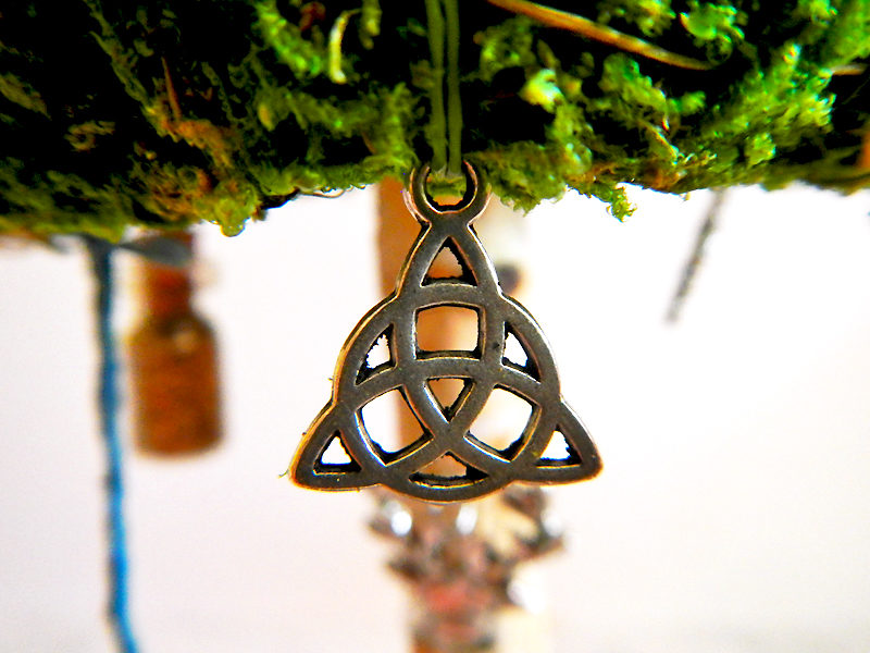 Beltane Baum "Kelten" - Triquetra Motivanhänger (Abb. ähnlich)