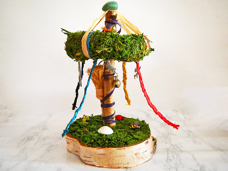Beltane Baum "Wicca" von der Seite - Rabe (Abb. ähnlich)