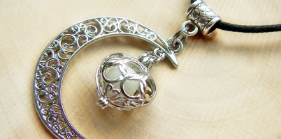 Mond Amulette